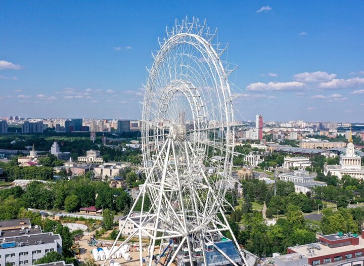 Где в Москве покататься на колесе обозрения